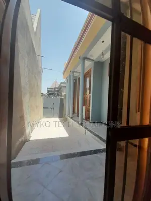 4bdrm House in Adama for sale