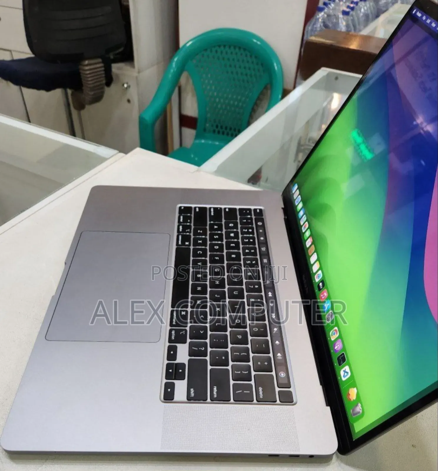 New Laptop Apple MacBook Pro 2019 16GB Intel Core I9 SSD 1T