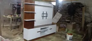 ቲቪ እስታንድ 2 ሜትር