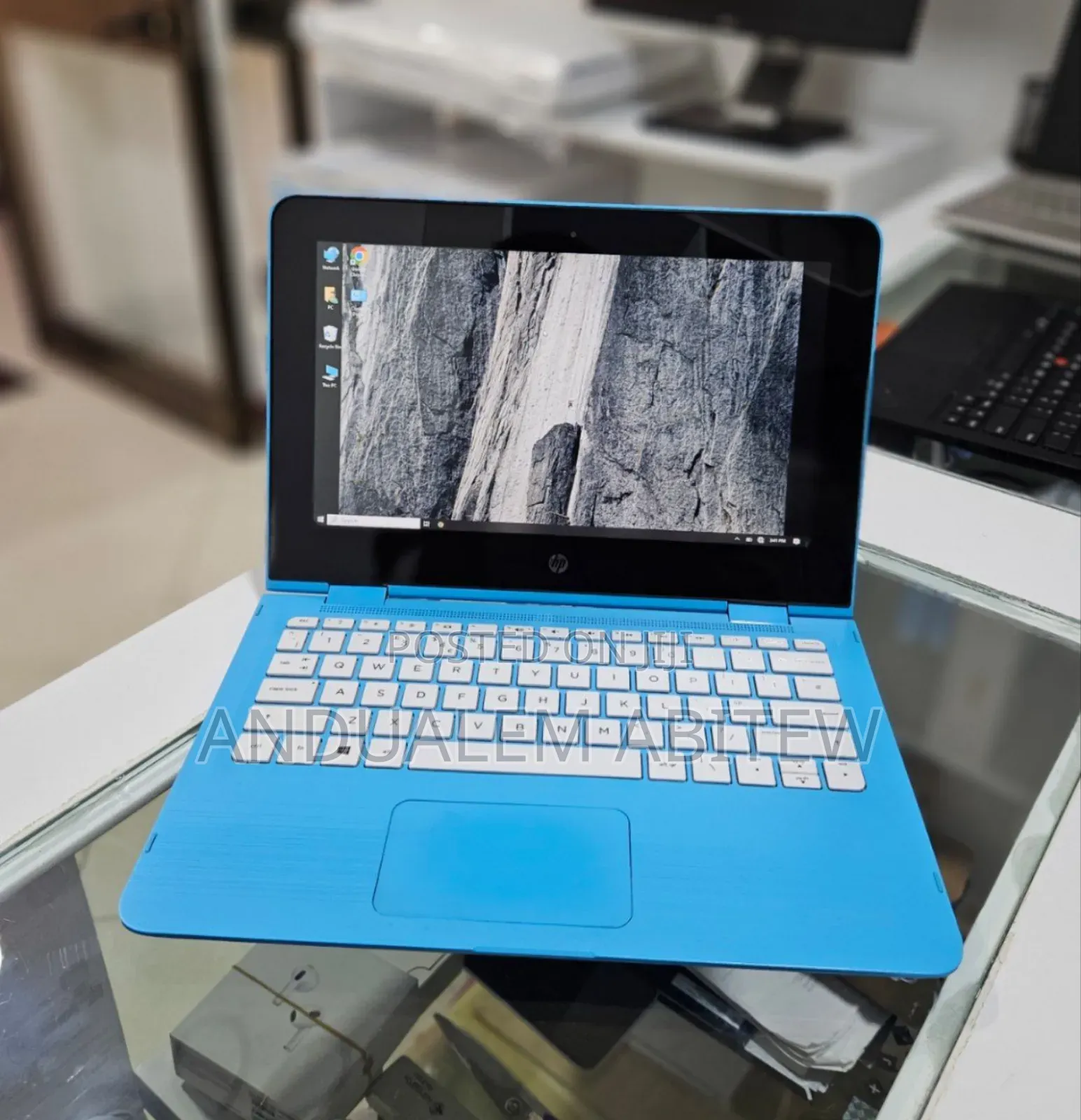 New Laptop HP Stream Notebook 2GB Intel Pentium SSD 32GB