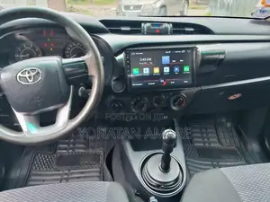 Toyota Hilux 2016 White