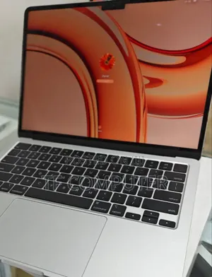 New Laptop Apple MacBook Air 2022 M2 8GB Apple M2 SSD 256GB