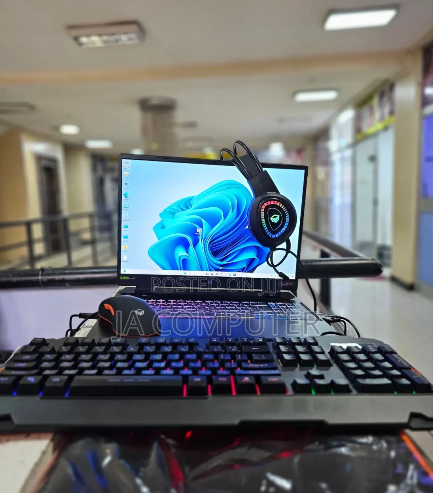 New Laptop Acer Predator Helios 300 16GB Intel Core I9 SSD 1T