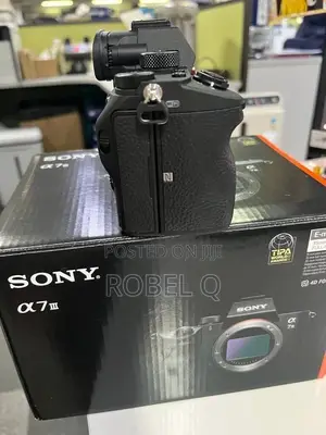 Sony Alpha 7 Iii With Lens Full Frame