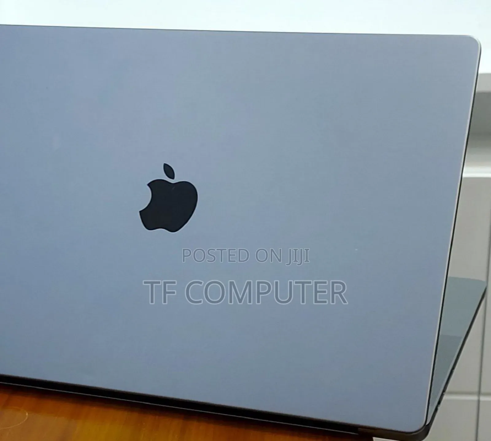 New Laptop Apple MacBook Pro 2020 M1 16GB Apple M1 Pro SSD 1T