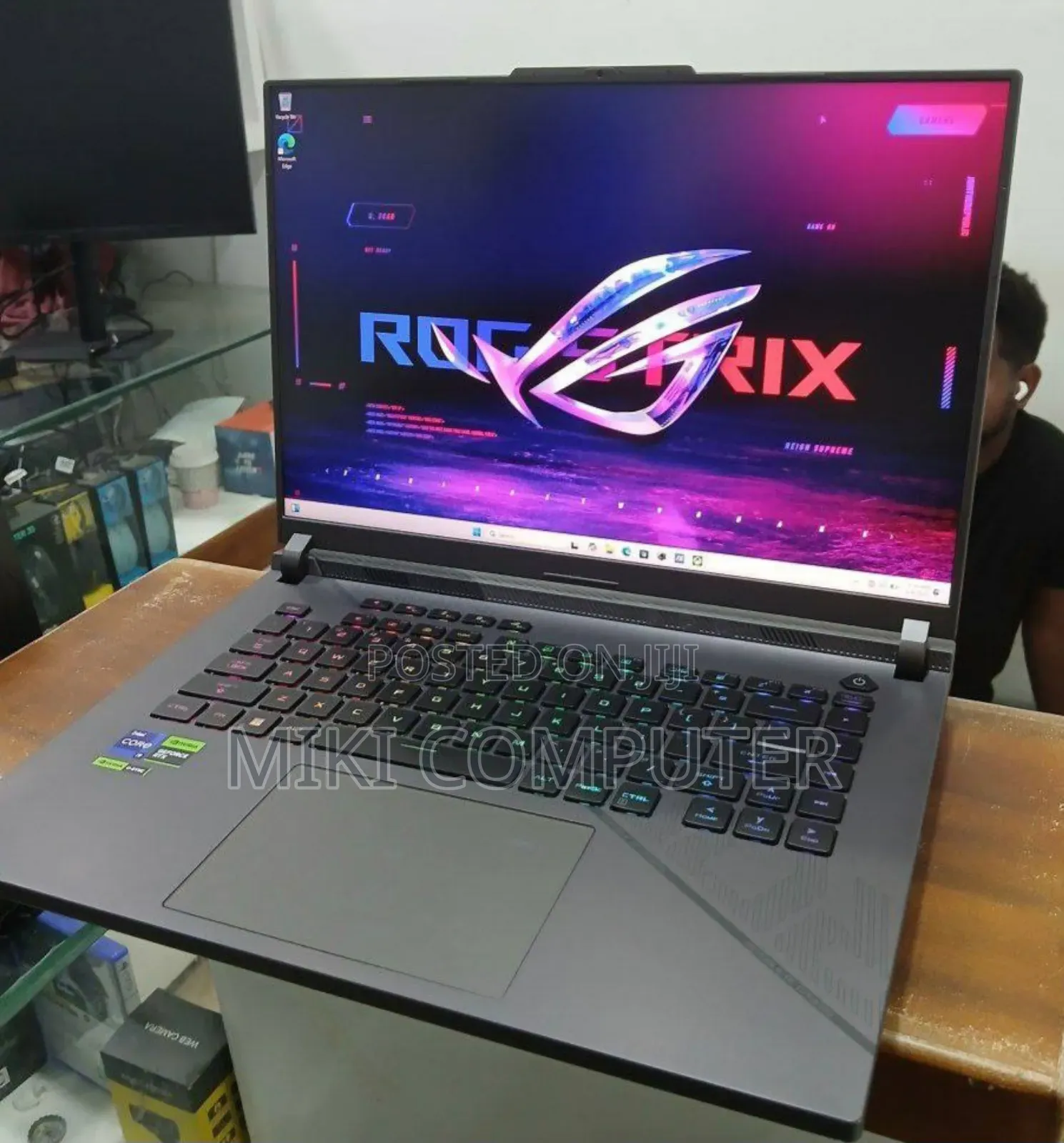 New Laptop Asus ROG Zephyrus G15 32GB Intel Core I9 SSD 1T