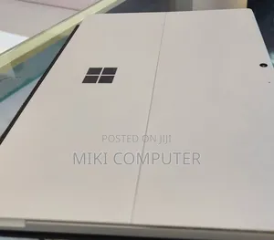 New Laptop Microsoft Surface 8GB Intel Core I5 SSD 256GB