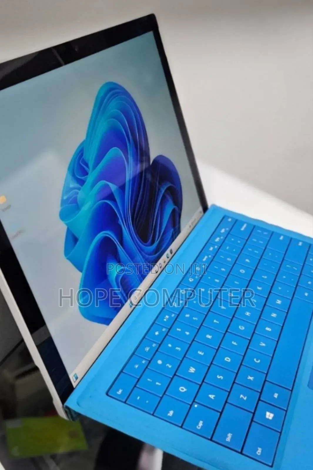 New Laptop Microsoft Surface Pro 7 8GB Intel Core I5 SSD 128GB