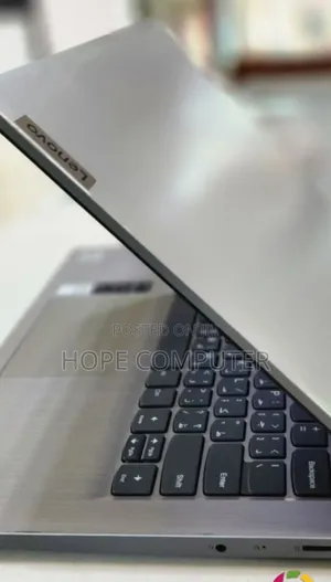 New Laptop Lenovo Ideapad 3 8GB Intel Core I5 SSD 256GB