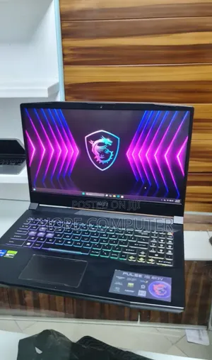 New Laptop MSI Pulse GL66 16GB Intel Core I7 SSD 512GB
