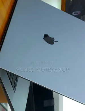 New Laptop Apple MacBook Pro M1 16GB Apple M1 Pro SSD 1T