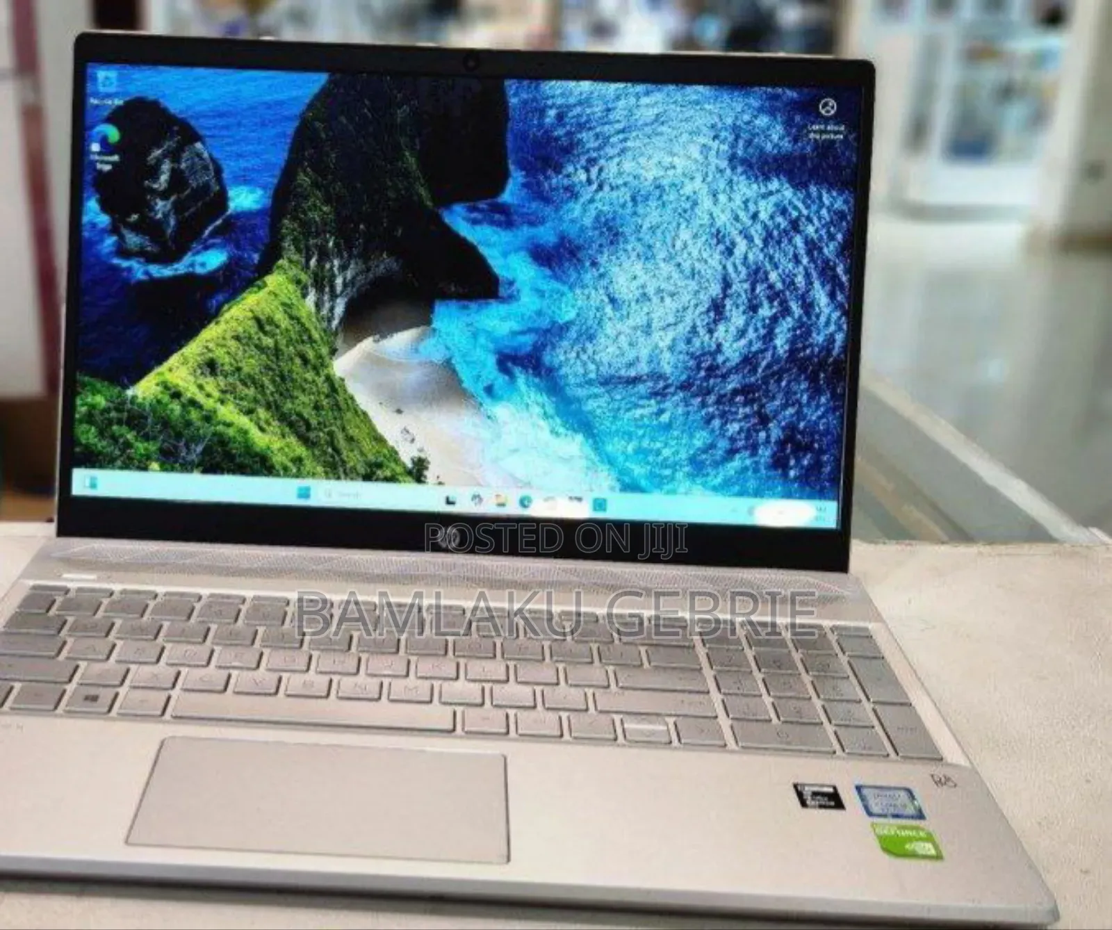 New Laptop HP Pavilion 15 8GB Intel Core I5 SSD 1.5T