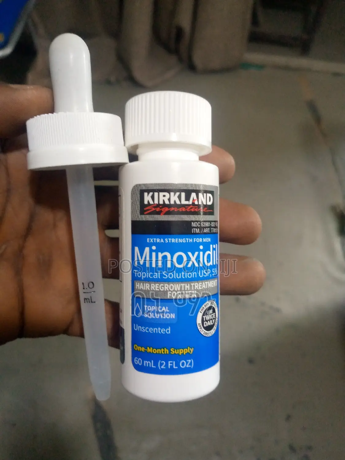 Original Kirkland Liquid 5% Minoxidil .