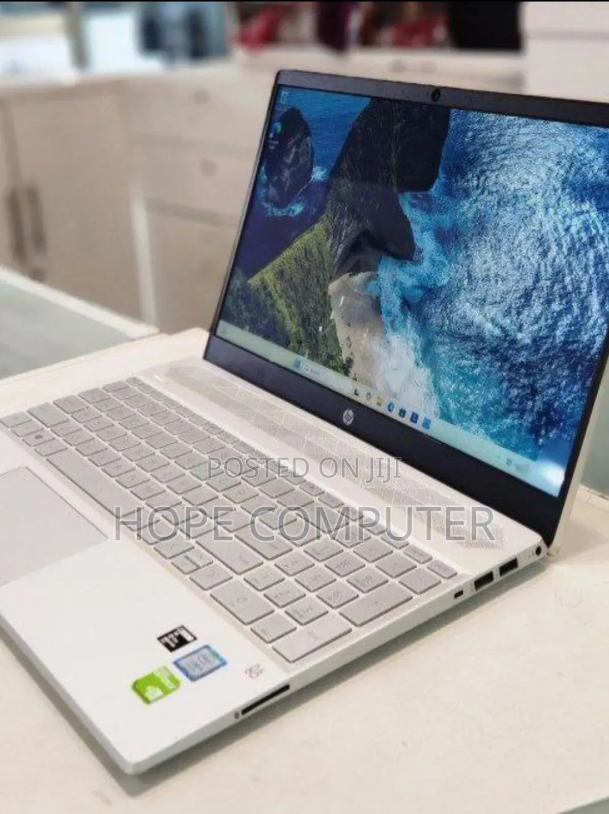 New Laptop HP Pavilion 15 8GB Intel Core I5 SSD 128GB