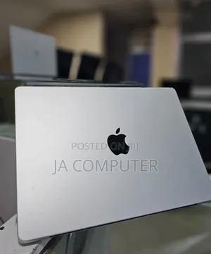 New Apple MacBook Pro 2023 M3 14-Inch 8GB Apple M3 Pro SSD 512GB