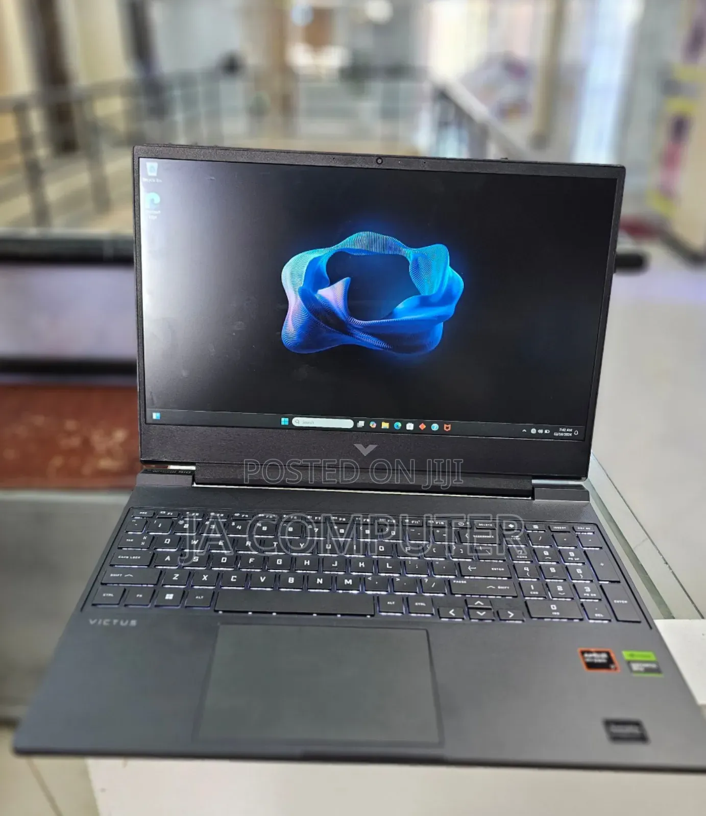 New Laptop HP Victus 16 16GB AMD Ryzen 7 SSD 1T