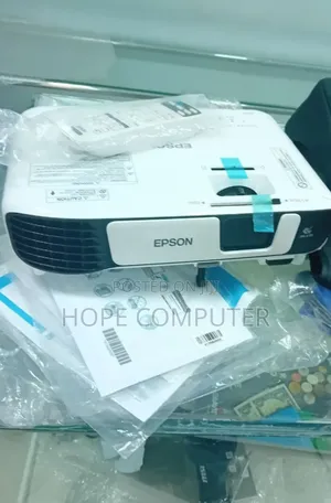 Photo - 41
  Has Bag and Remote