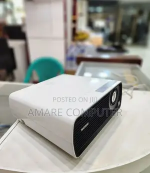 Photo - Sony VPL-Ex 100 Projector