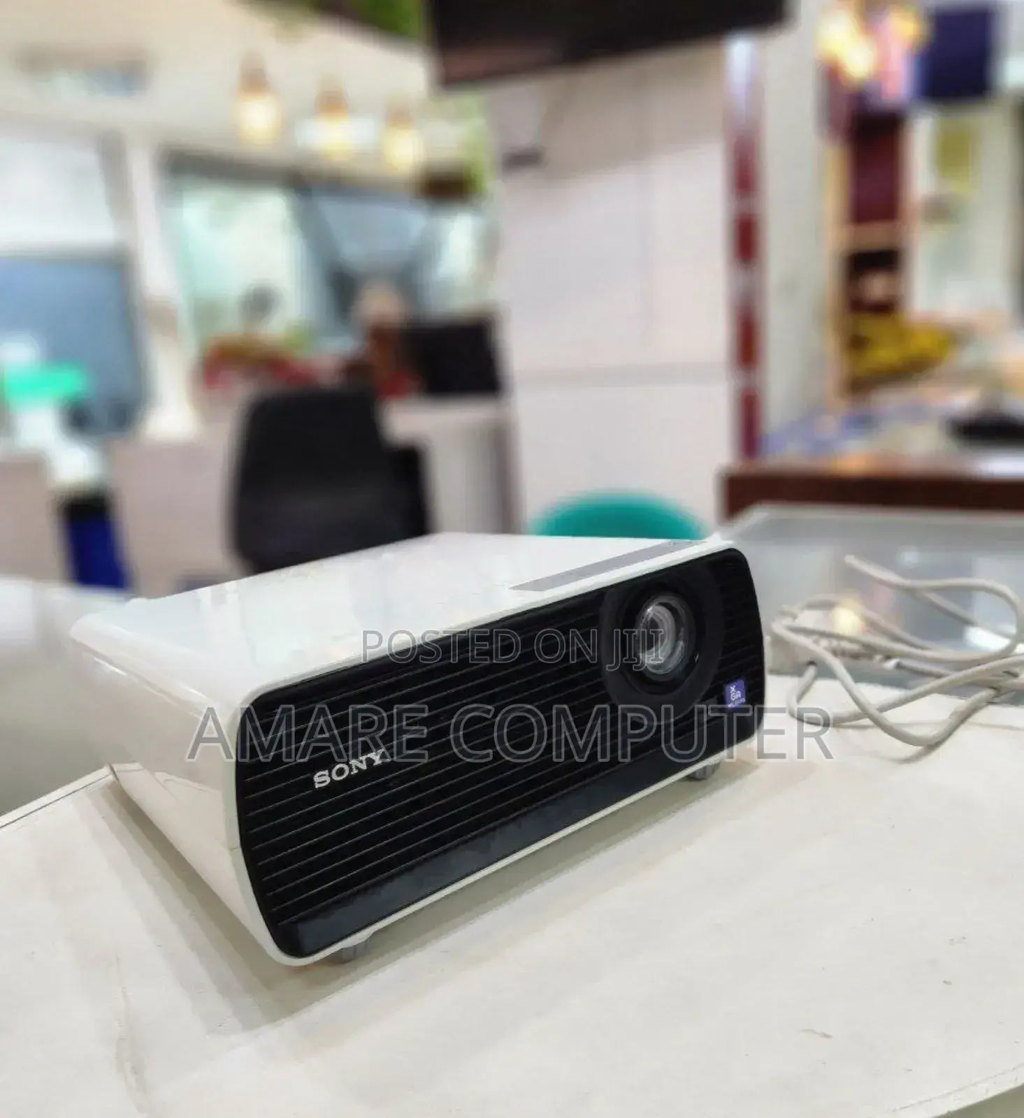 Sony VPL-Ex 100 Projector