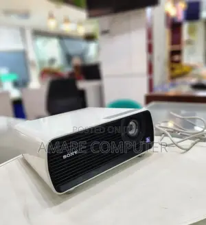 Sony VPL-Ex 100 Projector