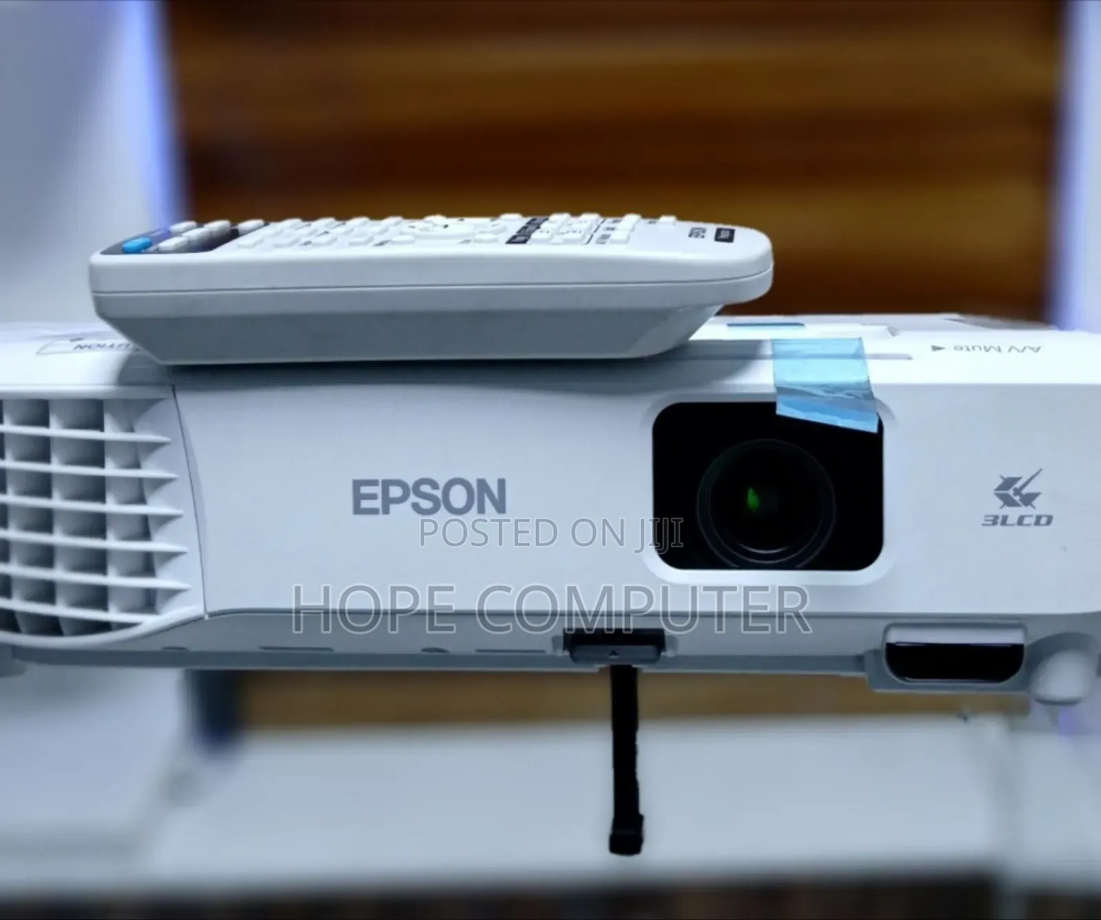 Epson Projector With Bag Remote 
Model Name: Eb-S05