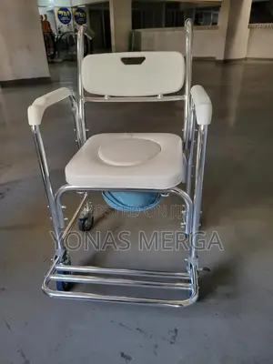 Wheeled Commode Chair ፵屣improving Quality of Patiencts' Life