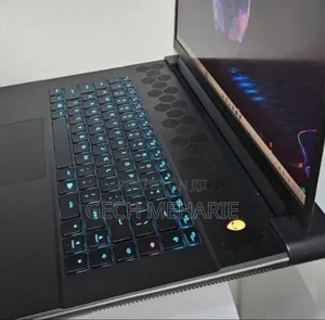 New Laptop Alienware Area-51m 16GB Intel Core I7 SSD 1T