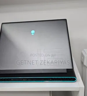 New Laptop Alienware M17x R2 16GB Intel Core I7 SSD 1T