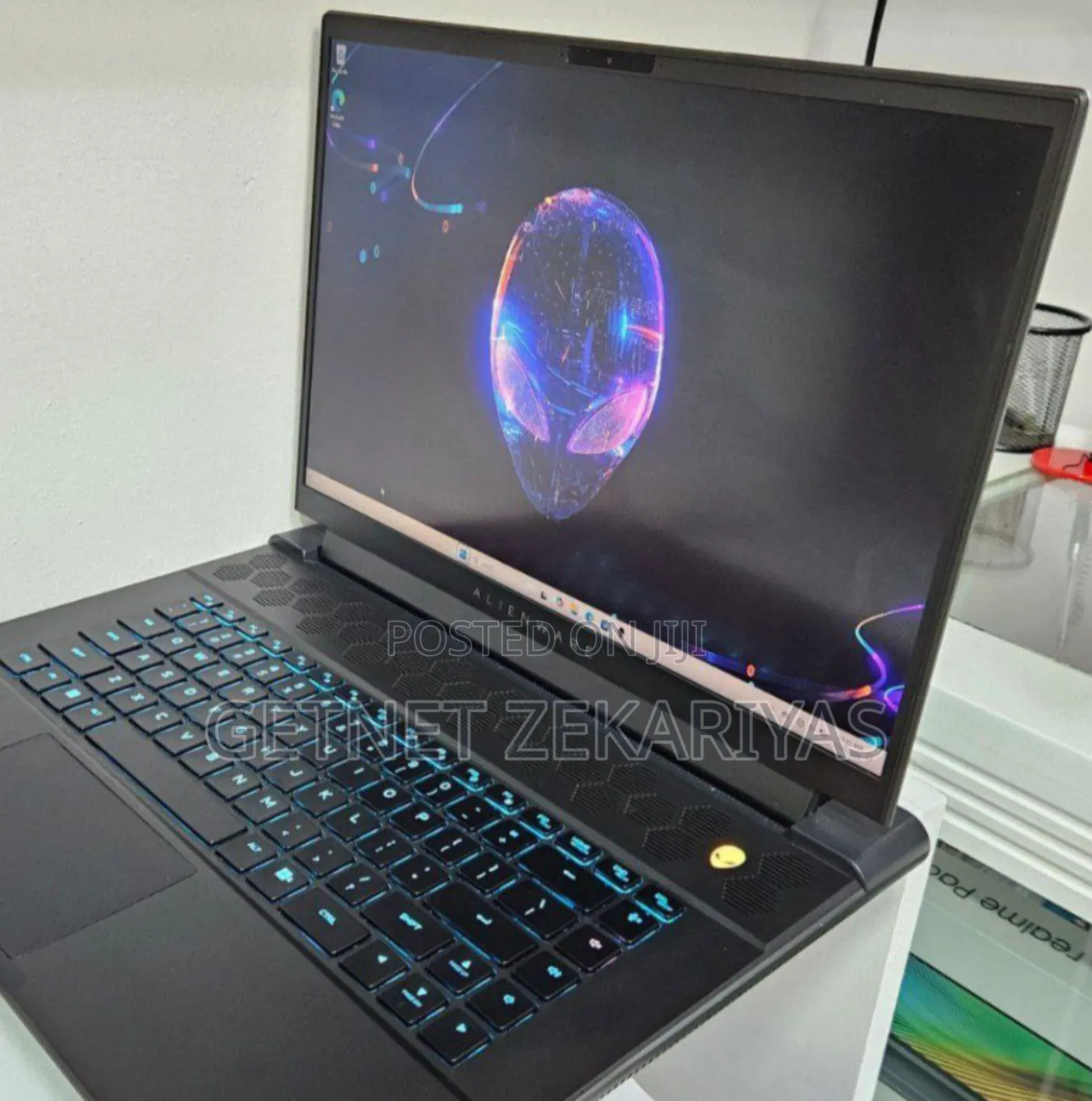 New Laptop Alienware M17x R2 16GB Intel Core I7 SSD 1T