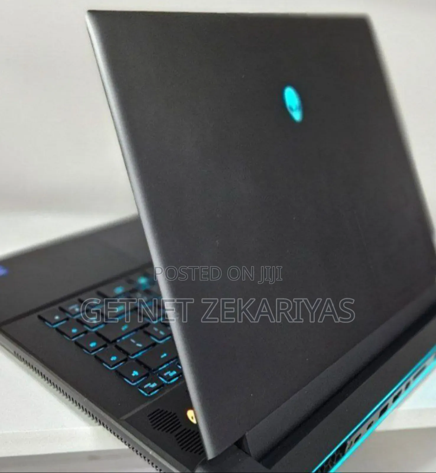 New Laptop Alienware M17x R2 16GB Intel Core I7 SSD 1T