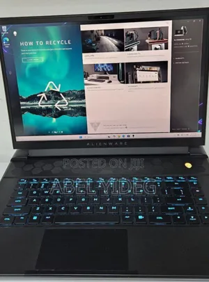 New Laptop Alienware M17x R2 16GB Intel Core I7 SSD 1T