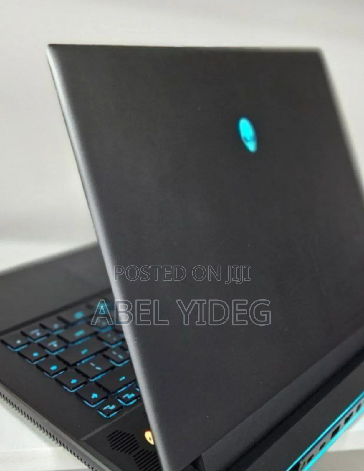 New Laptop Alienware M17x R2 16GB Intel Core I7 SSD 1T