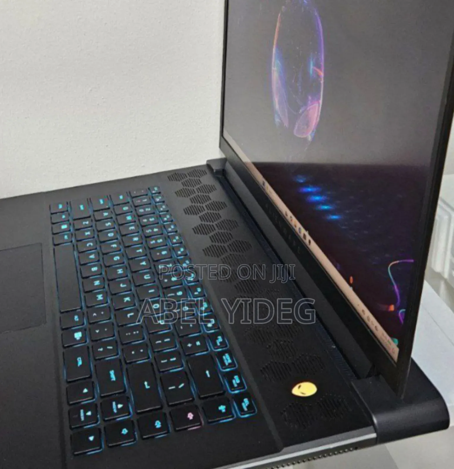 New Laptop Alienware M17x R2 16GB Intel Core I7 SSD 1T