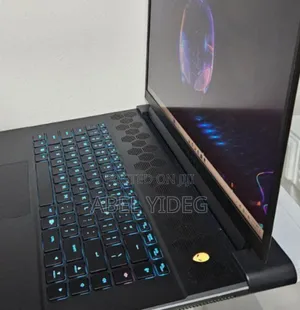 New Laptop Alienware M17x R2 16GB Intel Core I7 SSD 1T