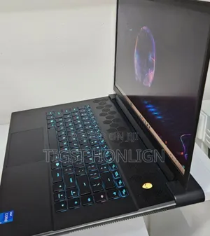 New Laptop Alienware M17x R2 16GB Intel Core I7 SSD 1T