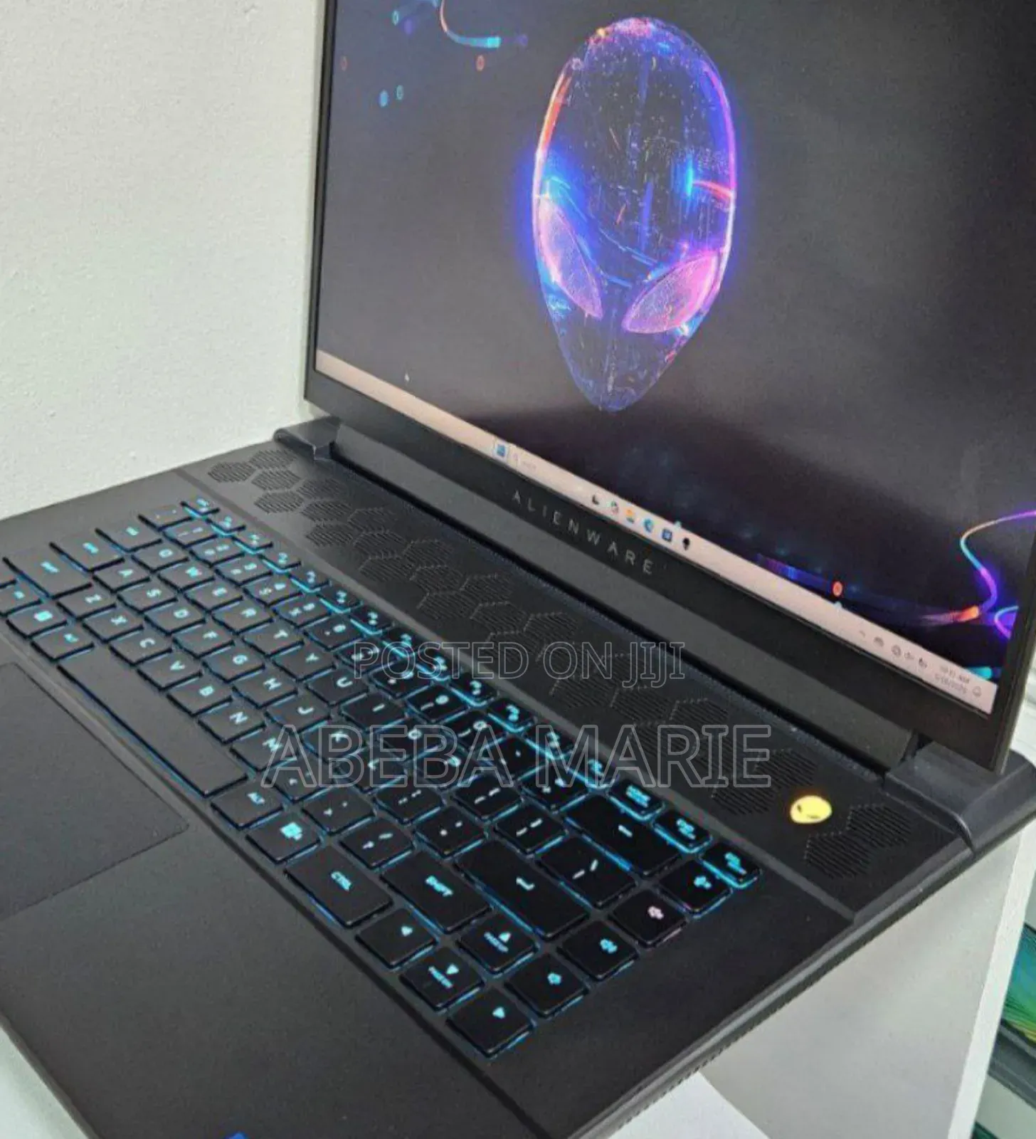 New Laptop Alienware M17x R2 16GB Intel Core I7 SSD 1T