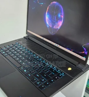 New Laptop Alienware M17x R2 16GB Intel Core I7 SSD 1T