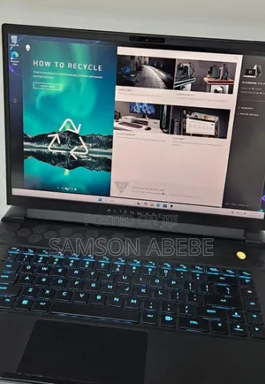 New Laptop Alienware M17x R2 16GB Intel Core I7 SSD 1T