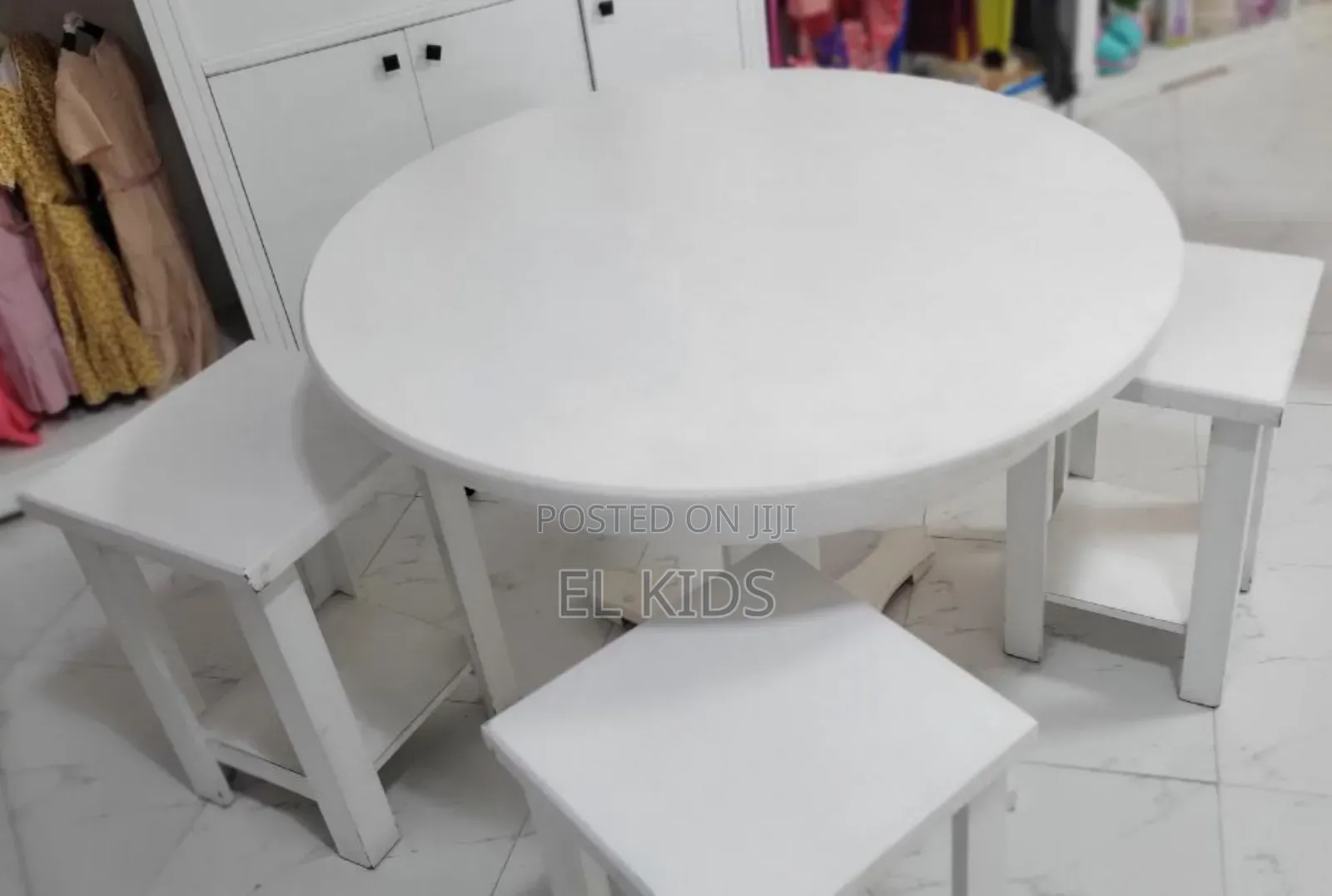 Table and 4 Chair