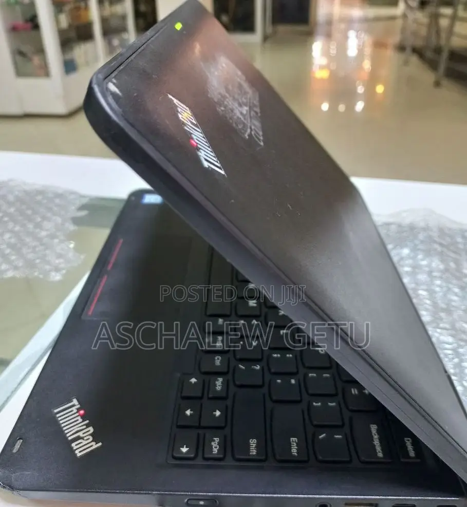 New Laptop Lenovo Yoga 11e 8GB Intel Core I7 SSD 128GB