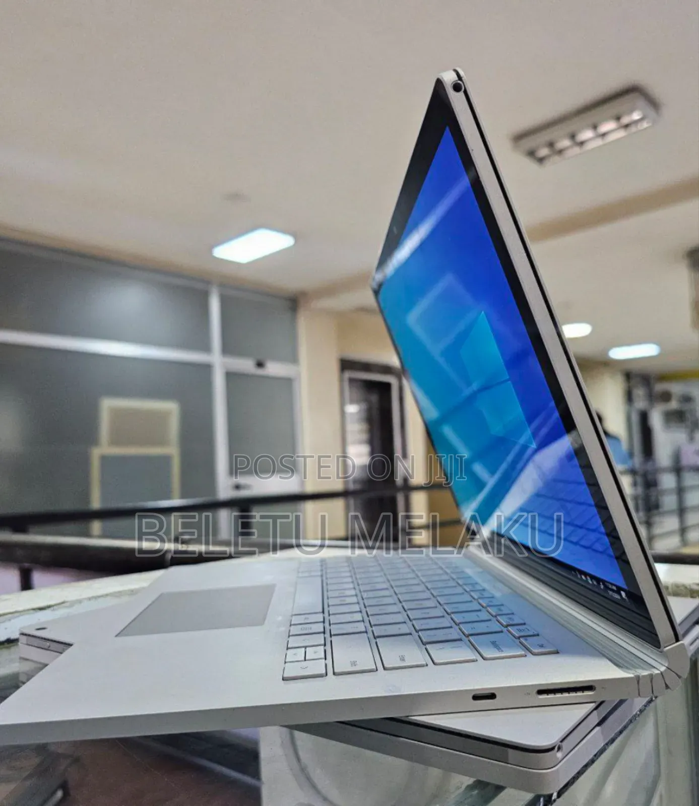 New Laptop Microsoft Surface Book 3 16GB Intel Core I7 SSD 256GB