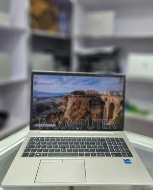 New Laptop HP EliteBook 850 G8 16GB Intel Core I7 SSD 512GB