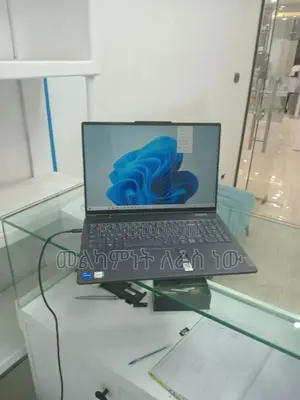 New Laptop Lenovo Yoga 7i 16GB Intel Core I7 SSD 512GB