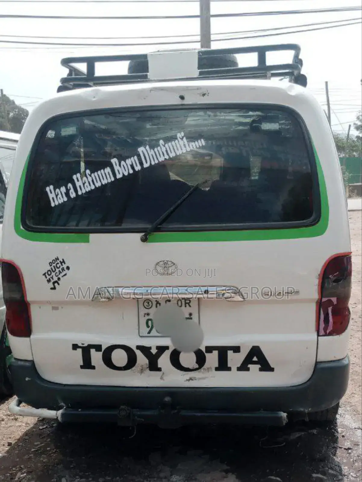 Toyota HiAce 2011 White