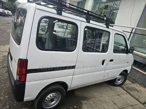 Suzuki Eeco 2023 White