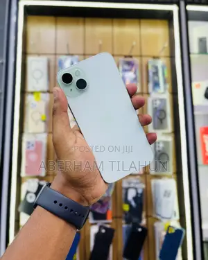 Photo - Apple iPhone 15 Plus 128 GB Green