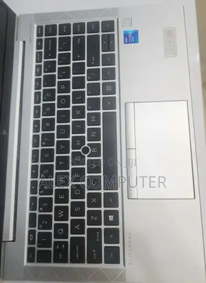 New Laptop HP EliteBook 840 G8 16GB Intel Core I7 SSD 512GB