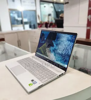 New Laptop HP Pavilion 15 8GB Intel Core I5 SSHD (Hybrid) 1.5T