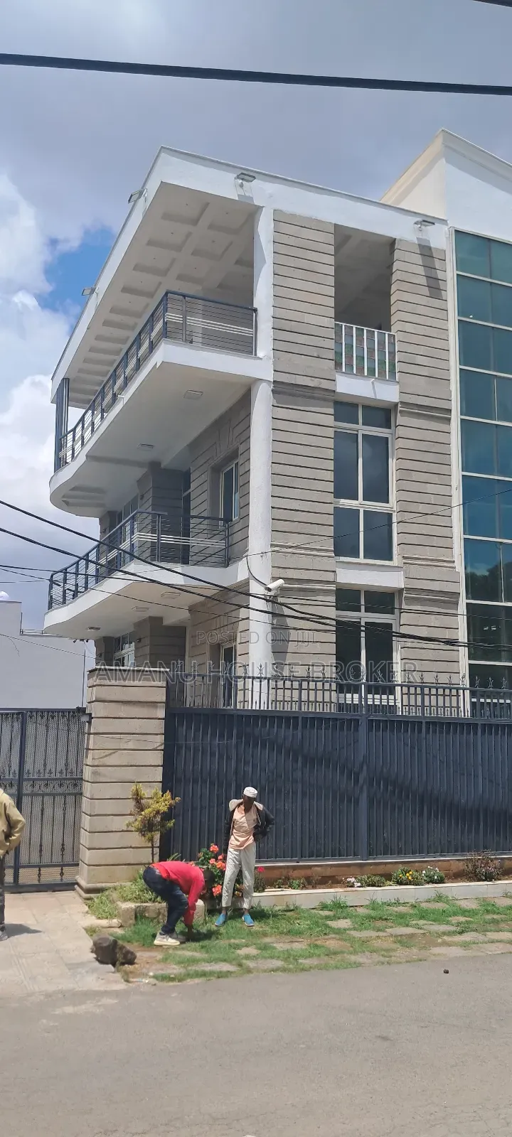 11bdrm House in Addis Abeba, Bole for rent