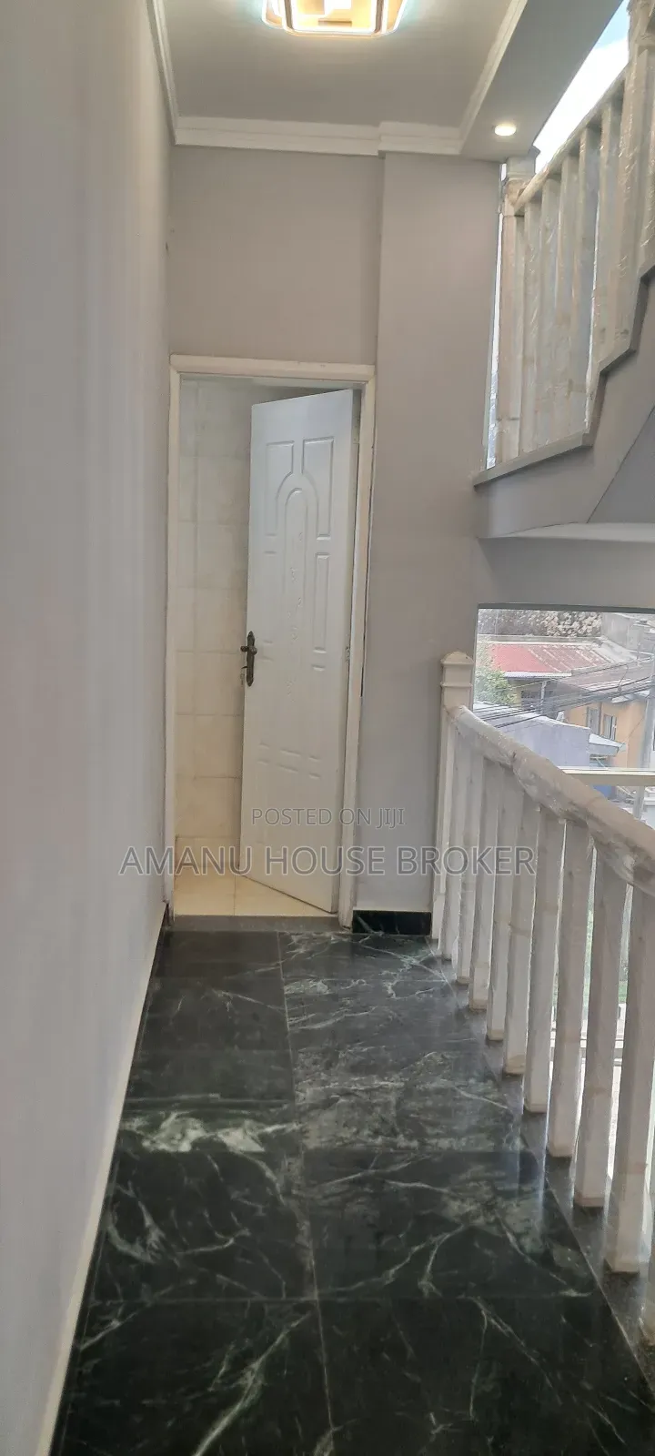 11bdrm House in Addis Abeba, Bole for rent